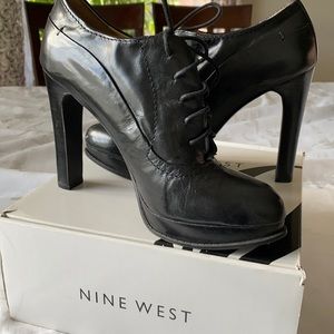 Nine West Blk Leather High Heel Oxford size 9